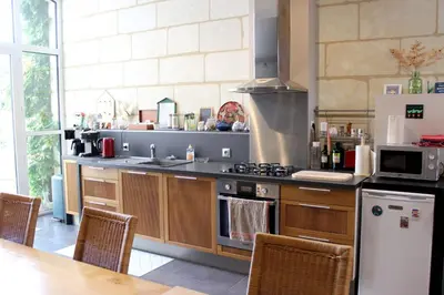 Cuisine ou kitchenette dans l'établissement Chambres d'hôtes La Buronnière