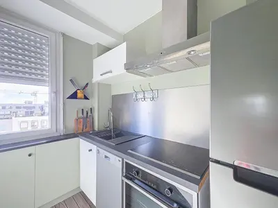 Cuisine ou kitchenette dans l'établissement La Petite Girafe 2 - 4 pers. - centre-ville - tramway