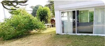 Jardin de l'établissement Loft avec Jardin et abri vélo