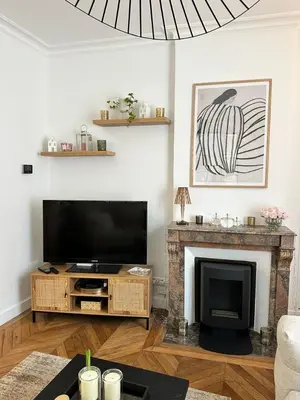 Télévision ou salle de divertissement dans l'établissement Maison conviviale terrasse & parking - 24H du Mans