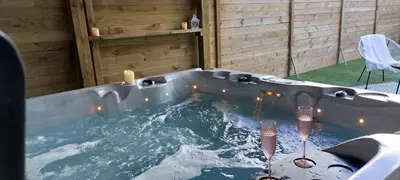 Plan de l'établissement Love et Sens - Love room avec jacuzzi
