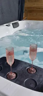 Plan de l'établissement Love et Sens - Love room avec jacuzzi