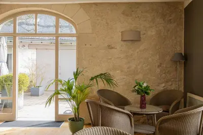 Coin salon dans l'établissement Le clos aux roses