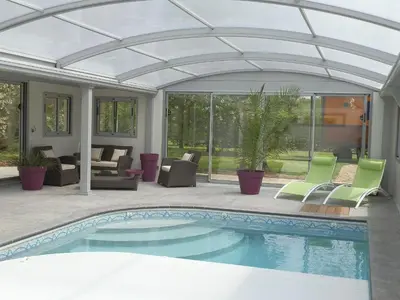 Piscine de l'établissement Domaine De Meigne ou située à proximité