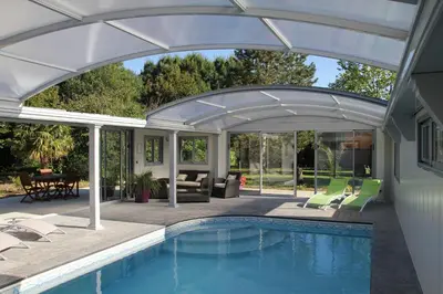 Piscine de l'établissement Domaine De Meigne ou située à proximité