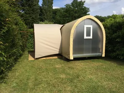Jardin de l'établissement Camping Le Cardinal