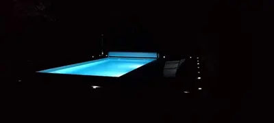 Piscine de l'établissement La Rossignolerie - POD Cabanes des châteaux ou située à proximité