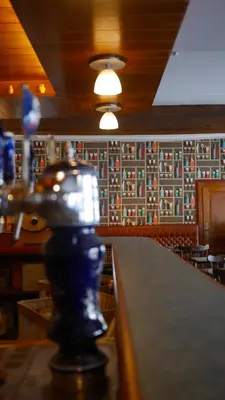Salon ou bar de l'établissement Logis Hôtel & Restaurant - Le Saint-Louis