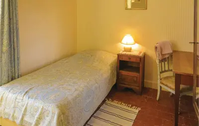 Un ou plusieurs lits dans un hébergement de l'établissement Lovely Home In St Michel Dchavaignes