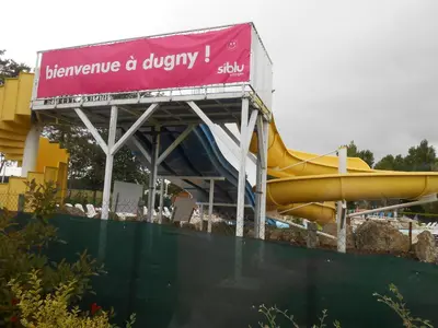 Piscine de l'établissement Dugny-Mobil home ou située à proximité