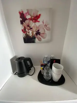 Plateau bouilloire dans l'établissement Les Rives du Cher - Chambres d'hôtes