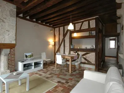 Coin salon dans l'établissement Appart'Tourisme Blois Châteaux de la Loire