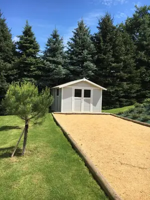 Jardin de l'établissement Gîte de Roches Toucan