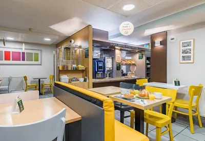 Nourriture dans l'hôtel ou à proximité