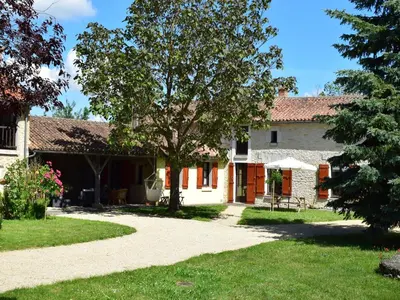 Jardin de l'établissement Holiday Home in Saint-Jean near Loire Castles