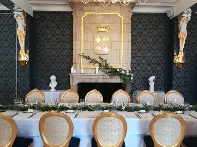 Coin salon dans l'établissement Château De Beauvois - La Maison Younan