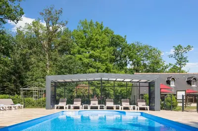 Piscine de l'établissement Le Relais Des Landes - Demeures et Chateaux ou située à proximité
