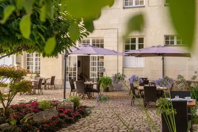 Jardin de l'établissement Hôtel Anne d'Anjou, The Originals Collection