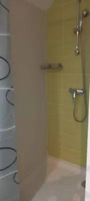 Salle de bains dans l'établissement Chez Elisa
