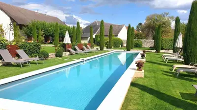 Piscine de l'établissement Les Loges de Saint Eloi- Gîtes ou située à proximité