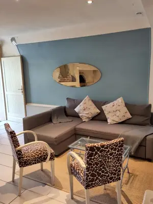 Coin salon dans l'établissement Le Gite de la Loire
