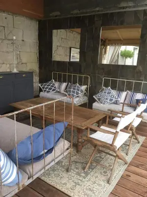 Coin salon dans l'établissement Appartements & Spa de la Marine Loire