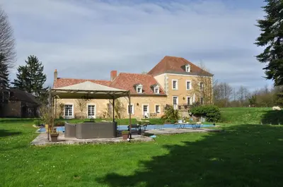Piscine de l'établissement Moulin de morance ou située à proximité