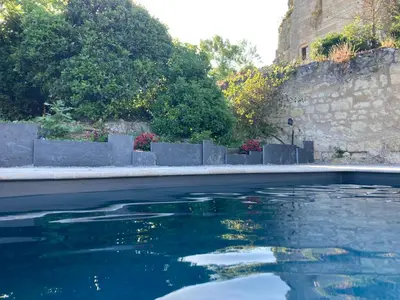 Piscine de l'établissement Logis Auberge de Crissay ou située à proximité