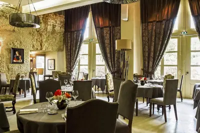 Restaurant ou autre lieu de restauration dans l'établissement Château De Pray