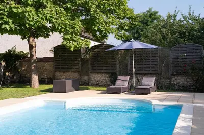 Piscine de l'établissement Le Clos de La Rousselière B and B ou située à proximité