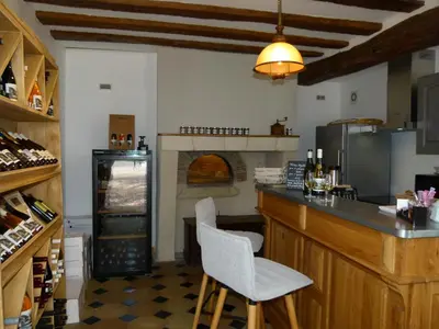 Cuisine ou kitchenette dans l'établissement Le Grand Saint-Marc