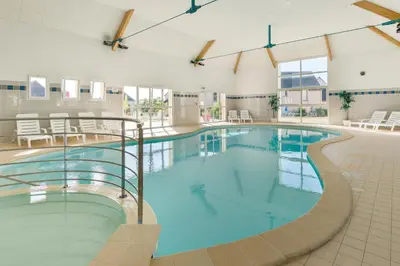 Piscine de l'établissement Lagrange Vacances Les Jardins Renaissance ou située à proximité
