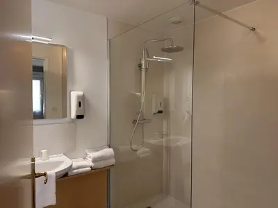 Salle de bains dans l'établissement Domaine de Blanchardière