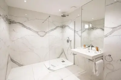 Salle de bains dans l'établissement Hôtel du Domaine de La Groirie - Le Mans