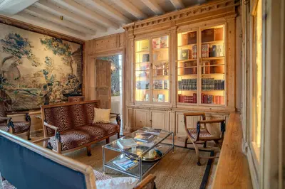 Coin salon dans l'établissement Hôtel du Domaine de La Groirie - Le Mans