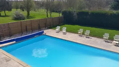 Piscine de l'établissement Golf Hotel de la Carte ou située à proximité