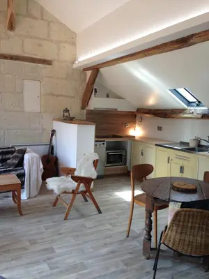 Cuisine ou kitchenette dans l'établissement studio avec terrasse Abbaye d'Aiguevive