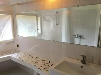 Salle de bains dans l'établissement La petite maison d’à côté, au n°11