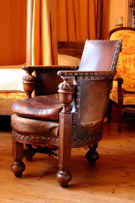 Coin salon dans l'établissement Château De Chambiers