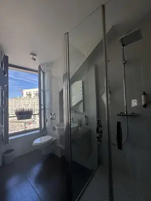 Salle de bains dans l'établissement Best Western Blois Château
