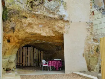 Plan de l'établissement Gîte atypique avec garage et cour privée en Touraine - FR-1-381-280