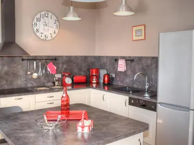 Cuisine ou kitchenette dans l'établissement Séjour de charme en Touraine, proche châteaux et nature - FR-1-381-85