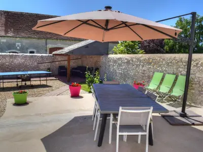 Terrasse ou espace extérieur de l'établissement Séjour de charme en Touraine, proche châteaux et nature - FR-1-381-85