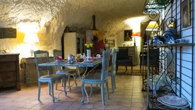 Plan de l'établissement La cave de l'éperon troglodyte