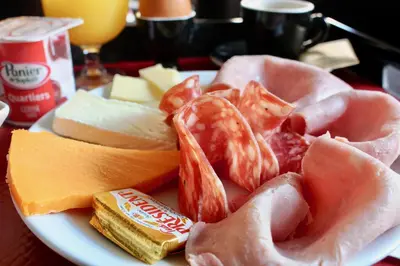 Nourriture dans l'hôtel ou à proximité