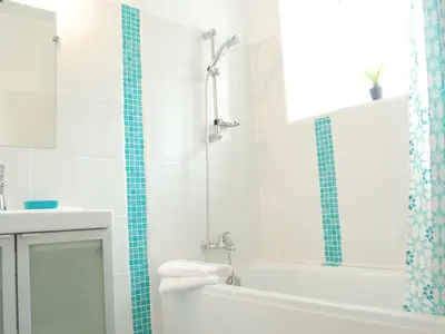 Salle de bains dans l'établissement Gîtes Les Closeaux