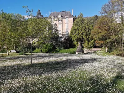 Jardin de l'établissement Gite La Suite Ducale Chateau La Roche Racan