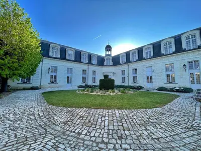 Jardin de l'établissement Hotel Beauvilliers