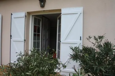 Plan de l'établissement A la Volette, chambres d'hôtes, 2 à 6 personnes, linge et petit déjeuner inclus, jeux-cabanes pour enfants,