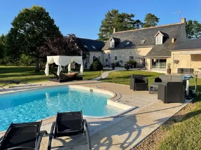 Piscine de l'établissement SUITE ROMANTIQUe ou située à proximité